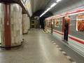 Nová rampa na nástupišti stanice metra Florenc
